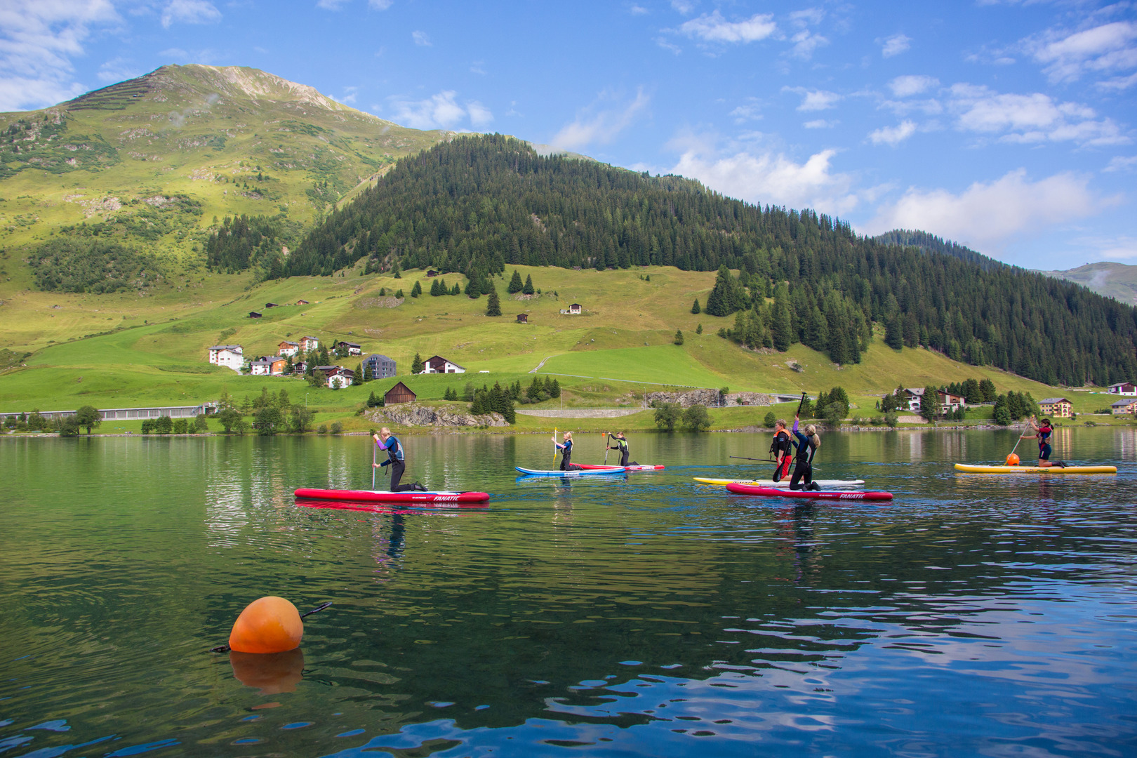 Aktivitäten im und auf dem Wasser in Davos